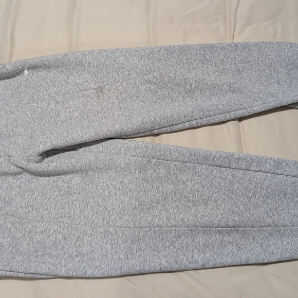 Puma Gray Sweatpants Elastic Cuffs Relaxed Fit - Picture 2 of 8